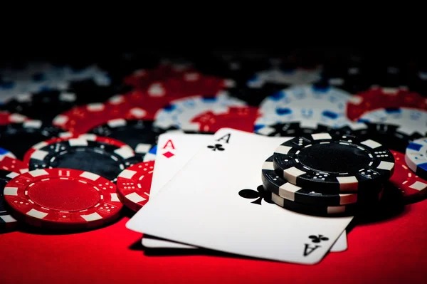 Bandar poker gameplay and betting rounds